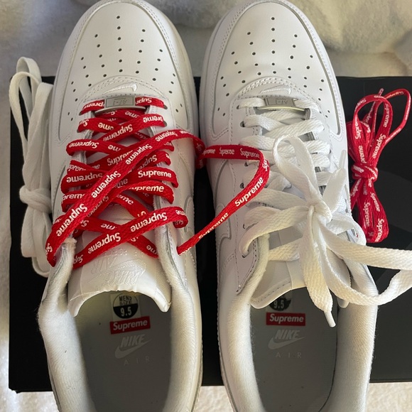 🔥 Supreme x Nike Air Force 1 Low White size US 9.5 style CU9225 - Picture 14 of 17
